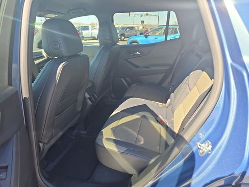 New 2026 Chevrolet Equinox LT image 18