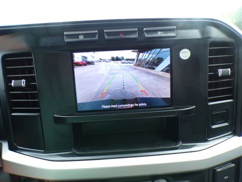 Used 2024 Ford F250 XLT image 23