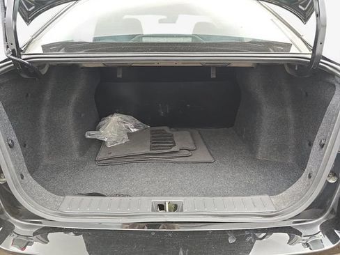 Used 2025 Nissan Versa S w/ Trunk Package FWD image 29