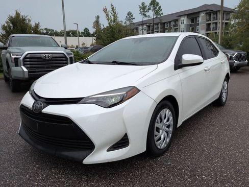 Used 2019 Toyota Corolla LE FWD image 2