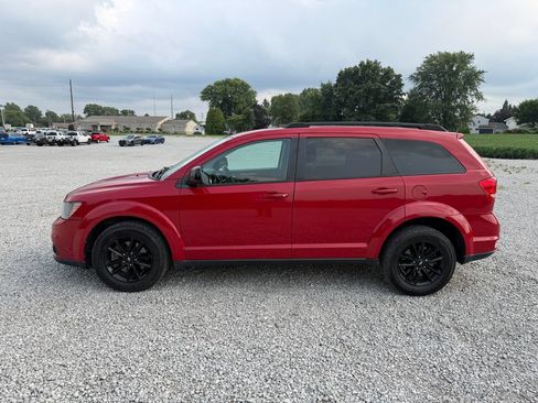 Used 2019 Dodge Journey SE w/ Premium Group FWD image 4