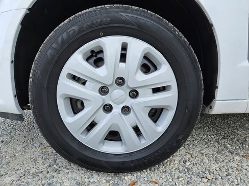 Used 2018 Dodge Grand Caravan SE image 54