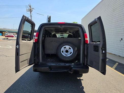 Used 2013 Chevrolet Express 2500 LS w/ Power Package RWD image 8