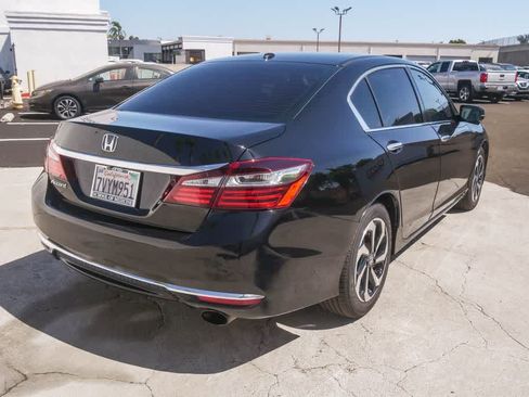 Used 2017 Honda Accord EX-L image 9