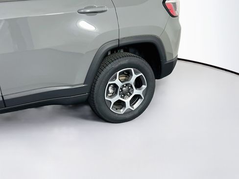Used 2022 Jeep Compass Trailhawk w/ Trailhawk Convenience Group AWD/4WD image 28