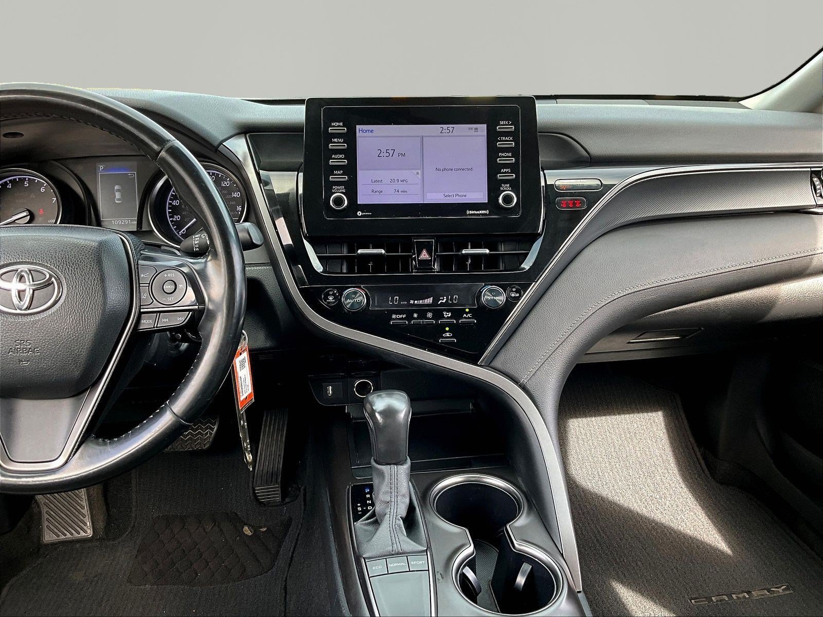 Used 2024 Toyota Camry SE FWD image 9