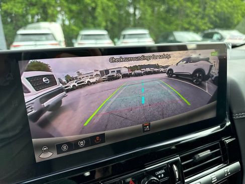 New 2026 Nissan Pathfinder Platinum FWD image 32