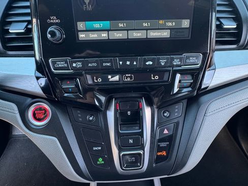 Used 2019 Honda Odyssey EX image 8