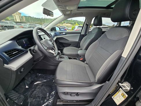 Used 2022 Volkswagen Taos SE FWD image 20