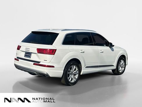 Used 2019 Audi Q7 2.0T Premium w/ Cold Weather Package AWD/4WD image 5