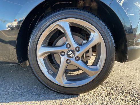 Used 2019 Hyundai Veloster 2.0 image 15