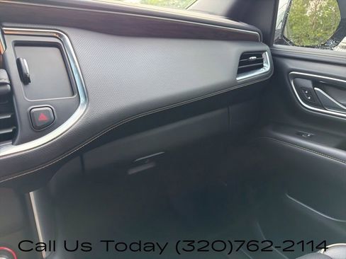 Certified 2024 Chevrolet Tahoe Premier AWD/4WD image 28