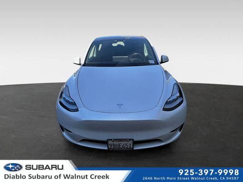 Used 2022 Tesla Model Y Long Range AWD/4WD image 1