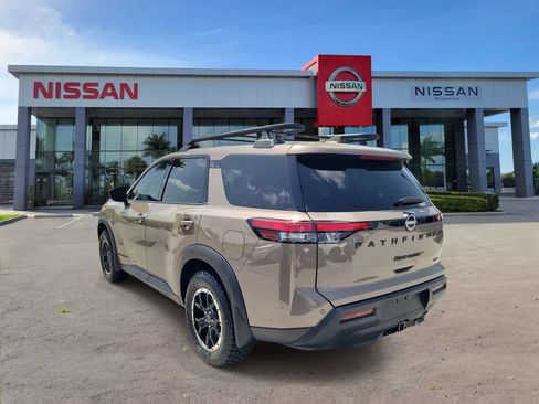 Used 2025 Nissan Pathfinder Rock Creek AWD/4WD image 4