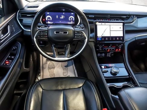 Used 2022 Jeep Grand Cherokee L Limited AWD/4WD image 14