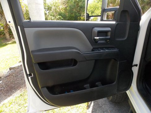 Used 2017 GMC Sierra 2500 4x4 Double Cab w/ Sierra Convenience Package image 25