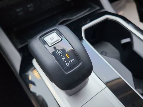 Used 2025 Mitsubishi Outlander SE AWD/4WD image 15