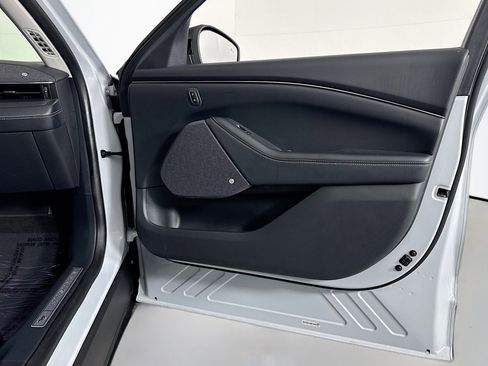 Used 2022 Ford Mustang Mach-E Premium image 23