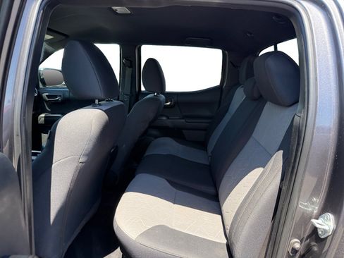 Used 2023 Toyota Tacoma TRD Off-Road w/ Technology Package AWD/4WD image 16