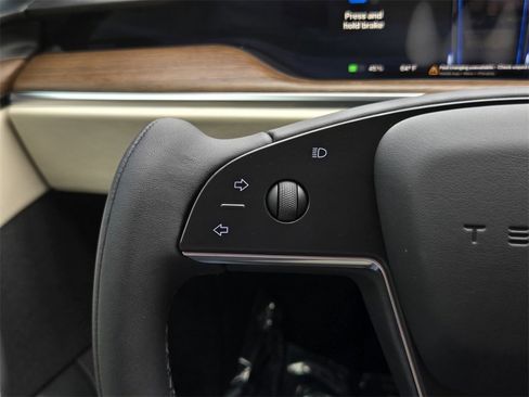 Used 2022 Tesla Model S image 23