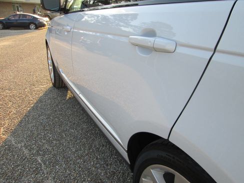 Used 2016 Land Rover Range Rover Long Wheelbase Supercharged image 30