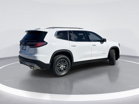 New 2026 GMC Acadia Elevation FWD image 3