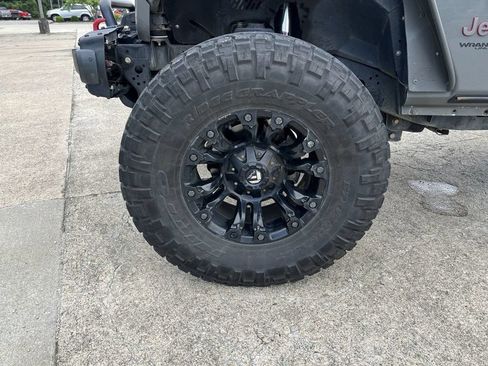 Used 2020 Jeep Wrangler Unlimited Rubicon AWD/4WD image 22