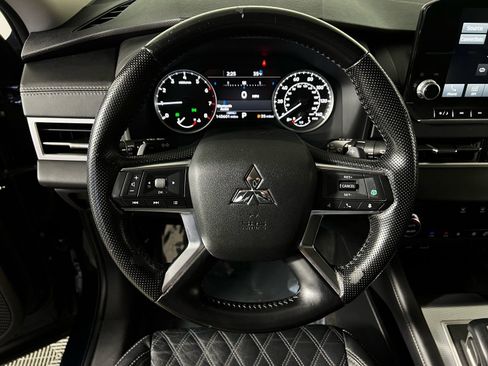 Used 2022 Mitsubishi Outlander SEL image 16