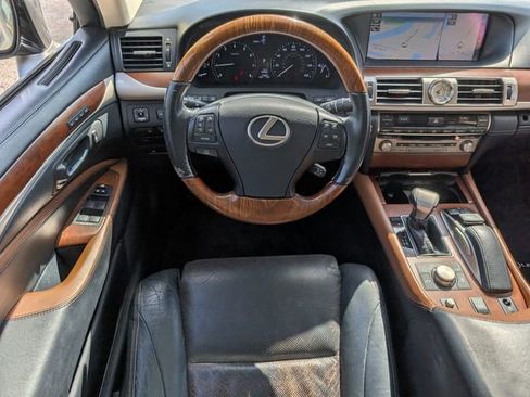 Used 2016 Lexus LS 460 image 10
