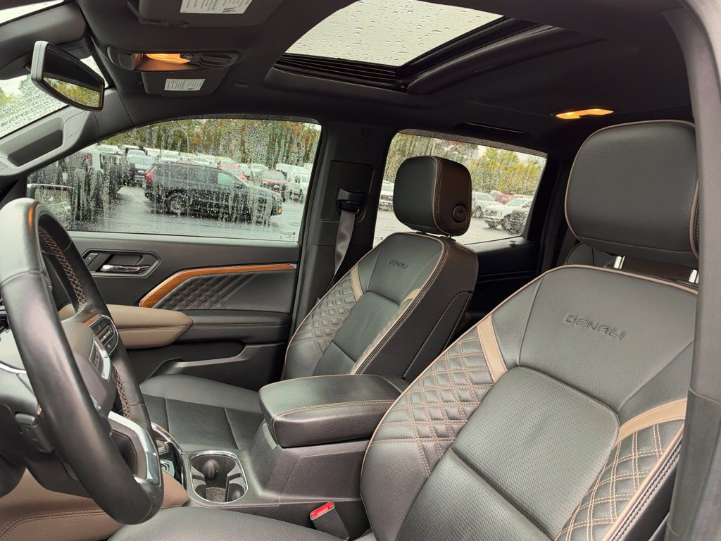 Used 2023 GMC Canyon Denali AWD/4WD image 6