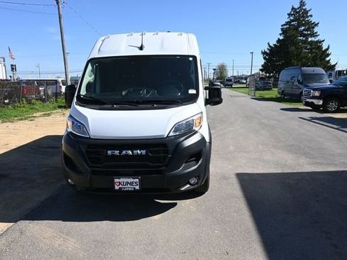 Used 2025 RAM ProMaster 2500 w/ Convenience Group FWD image 22