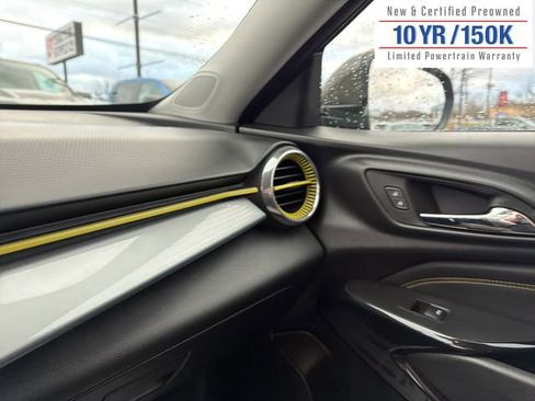 Used 2024 Chevrolet Trax LT w/ Driver Confidence Package image 24