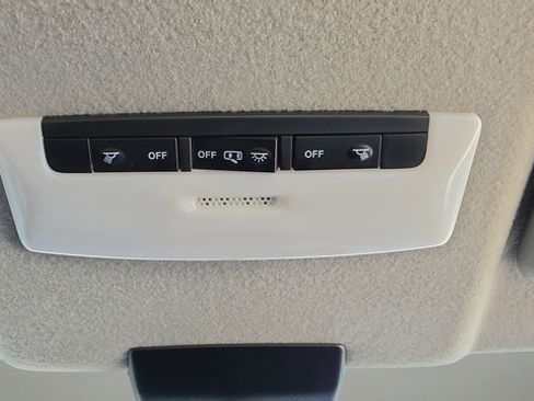 Certified 2025 Nissan Kicks Play S FWD image 20