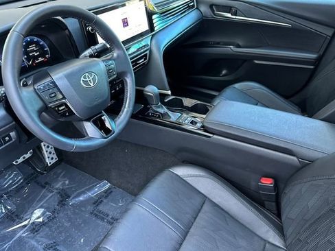 Used 2025 Toyota Camry XSE FWD image 7