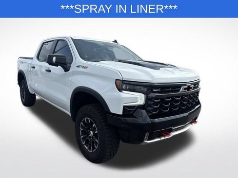 Used 2023 Chevrolet Silverado 1500 ZR2 AWD/4WD image 8
