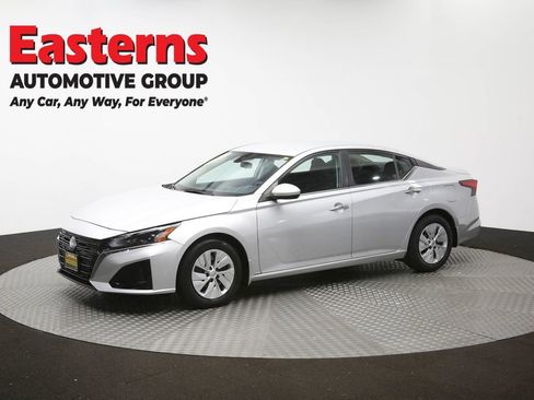 Used 2023 Nissan Altima 2.5 S FWD image 55