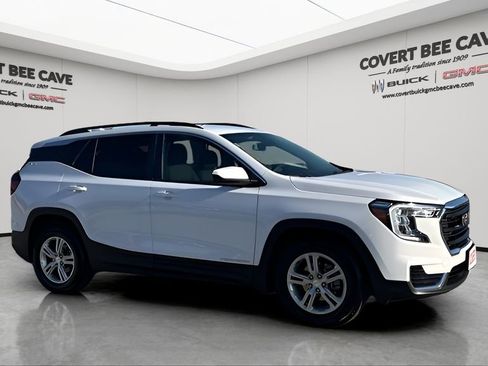 Used 2022 GMC Terrain SLE w/ Driver Convenience Package image 12