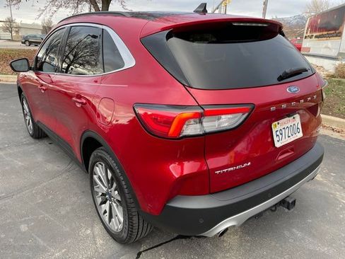 Used 2021 Ford Escape Titanium w/ Class II Trailer Tow Package image 30