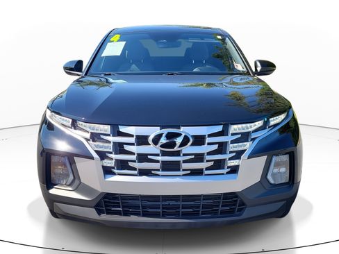 Used 2024 Hyundai Santa Cruz SE image 2