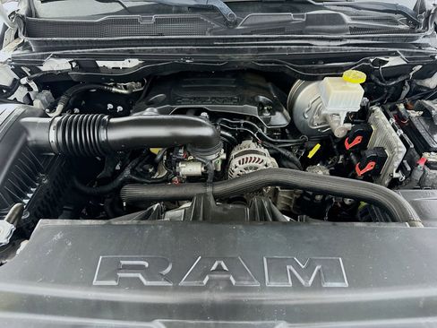 Used 2019 RAM 1500 Big Horn AWD/4WD image 32