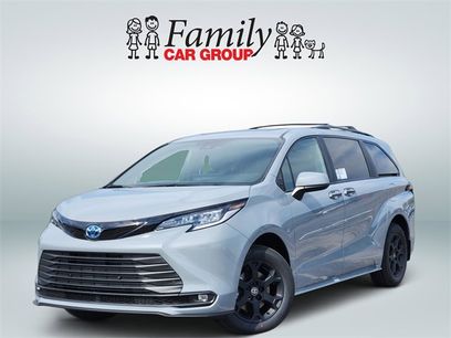 New 2025 Toyota Sienna XLE Woodland Edition