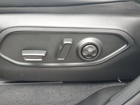 New 2025 Jeep Grand Cherokee Altitude image 23