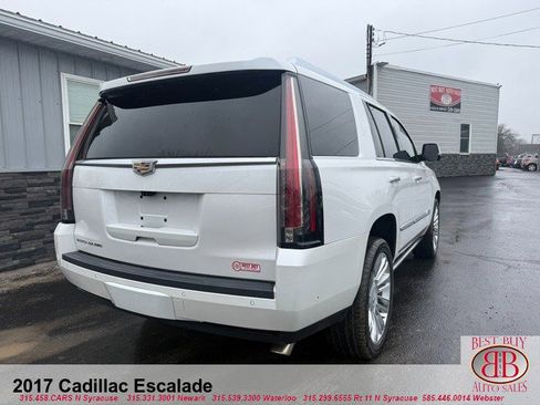 Used 2017 Cadillac Escalade Platinum AWD/4WD image 7
