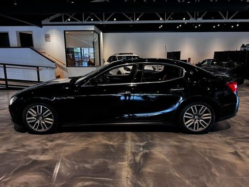 Used 2016 Maserati Ghibli RWD image 2