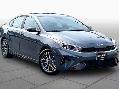 Used 2022 Kia Forte GT-Line w/ GT-Line Premium Package FWD image 3