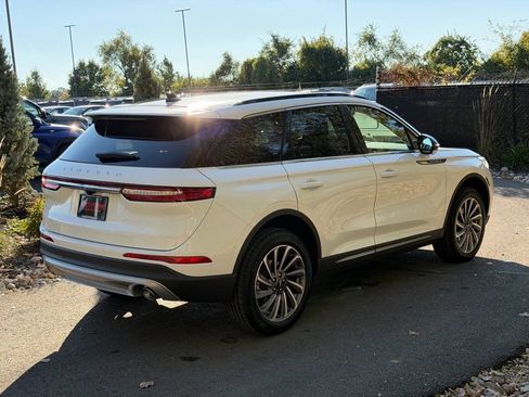 New 2026 Lincoln Corsair Reserve image 5