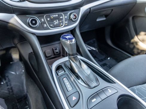 Used 2018 Chevrolet Volt LT FWD image 22