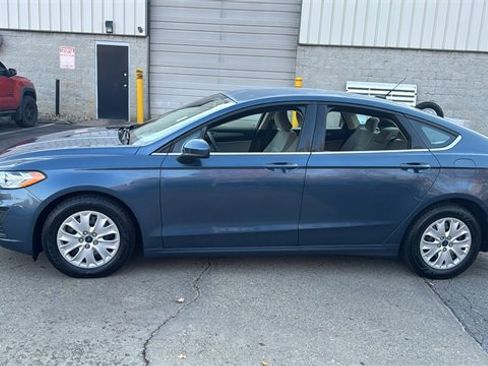 Used 2019 Ford Fusion S image 6