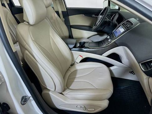 Used 2019 Lincoln Nautilus Reserve w/ Cargo Utility Package image 13