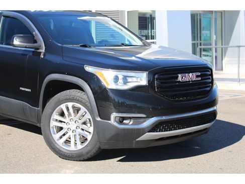 Used 2019 GMC Acadia SLT w/ LPO, Black Accent Package image 5